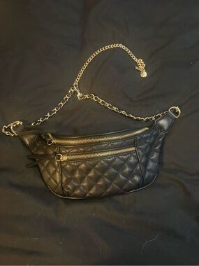 Express Black Quilted Crossbody Belt Bag with Gold Chain